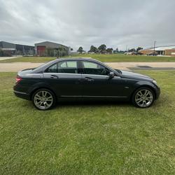 2010 Mercedes-Benz
C-Class C250 CGI Elegance