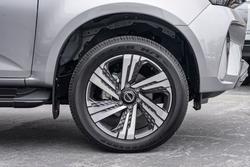 2025 Isuzu MU-X LS-T