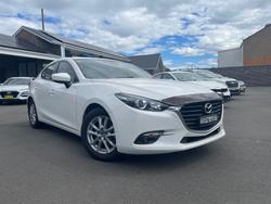 2017 MAZDA MAZDA3 MAXX