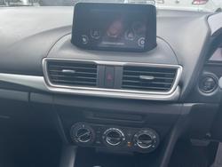 2017 MAZDA MAZDA3 MAXX
