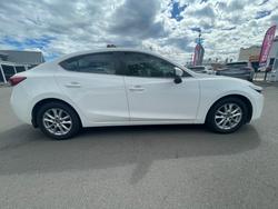 2017 MAZDA MAZDA3 MAXX