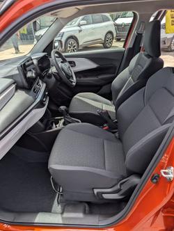 2025 SUZUKI SWIFT HYBRID GLX