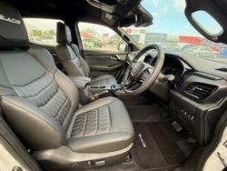 2025 Isuzu
D-MAX BLADE