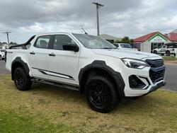 2025 Isuzu
D-MAX BLADE