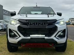 2025 Isuzu
D-MAX BLADE