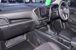 2025 Isuzu D-MAX SX