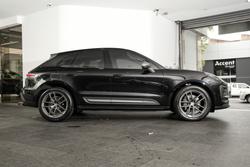 2024 Porsche Macan T 95B MY24 AWD BLACK