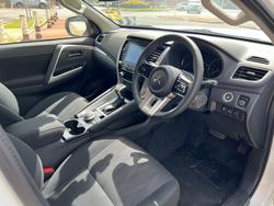 2024 MITSUBISHI
PAJERO SPORT GLX