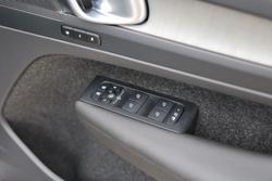 2025 Volvo XC40 Ultra B4 Bright