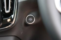 2025 Volvo XC40 Ultra B4 Bright