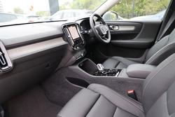 2025 Volvo XC40 Ultra B4 Bright