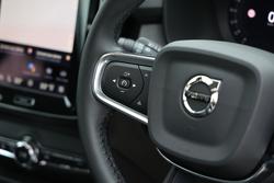 2025 Volvo XC40 Ultra B4 Bright