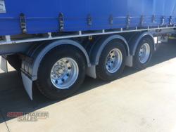 1999 Freighter Curtainsider B Double Set