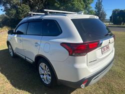 2019 MITSUBISHI OUTLANDER ES