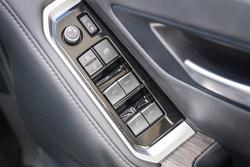2023 Toyota LANDCRUISER VX