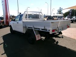 2021 Toyota
Hilux 4x4 Hilux 4x4 SR 2.8L T Diesel Automatic Extra Cab C/C 2L68990 001