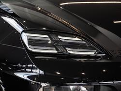 2024 Porsche Macan Turbo