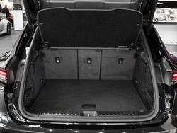 2024 Porsche Macan Turbo