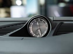 2024 Porsche Macan Turbo