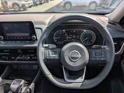 2024 NISSAN X-TRAIL ST-L