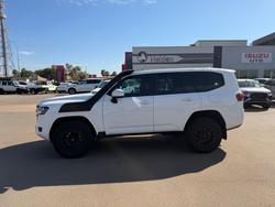 2023 Toyota LANDCRUISER GX White