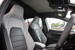 2025 Volkswagen Golf 110TSI R-Line