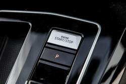 2025 Volkswagen Golf 110TSI R-Line