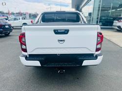 2023 Nissan
Navara ST
