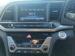 2017 Hyundai
Elantra Elite
