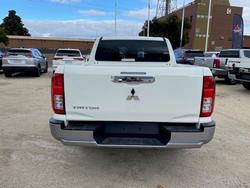 2024 MITSUBISHI
Triton GLX+