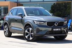 2025 Volvo XC40 Plus B4
