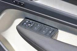 2025 Volvo XC40 Plus B4