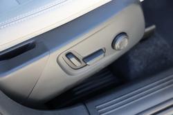 2025 Volvo XC40 Plus B4