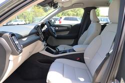 2025 Volvo XC40 Plus B4