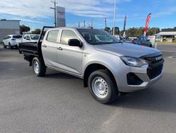 2025 ISUZU
                D-MAX SX