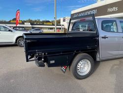 2025 ISUZU
                D-MAX SX