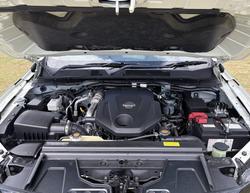 2019 NISSAN NAVARA ST-X