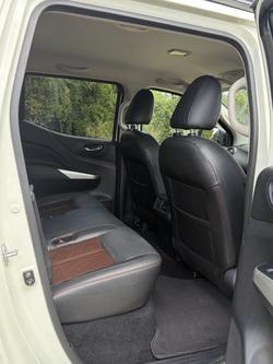 2019 NISSAN NAVARA ST-X