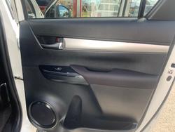 2023 Toyota Hilux 4x4 SR5 2.8L T Diesel Automatic Double Cab C/C