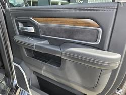 2023 Ram
2500 Laramie Crew-Cab Ram-Box