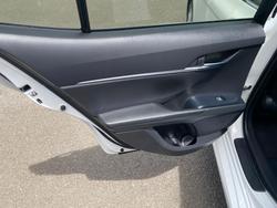 2019 Toyota Camry Hybrid Camry Hybrid Ascent 2.5L Auto CVT Sedan 2V29670 002