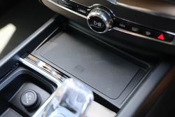 2025 Volvo XC60 Plus B5 Bright