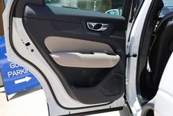 2025 Volvo XC60 Plus B5 Bright