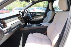 2025 Volvo XC60 Plus B5 Bright