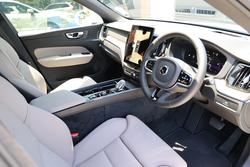2025 Volvo XC60 Plus B5 Bright