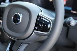 2026 Volvo XC60 Ultra B5 Dark