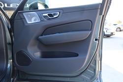 2026 Volvo XC60 Ultra B5 Dark