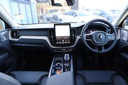 2026 Volvo XC60 Ultra B5 Dark