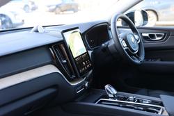 2026 Volvo XC60 Ultra B5 Dark