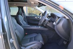 2026 Volvo XC60 Ultra B5 Dark